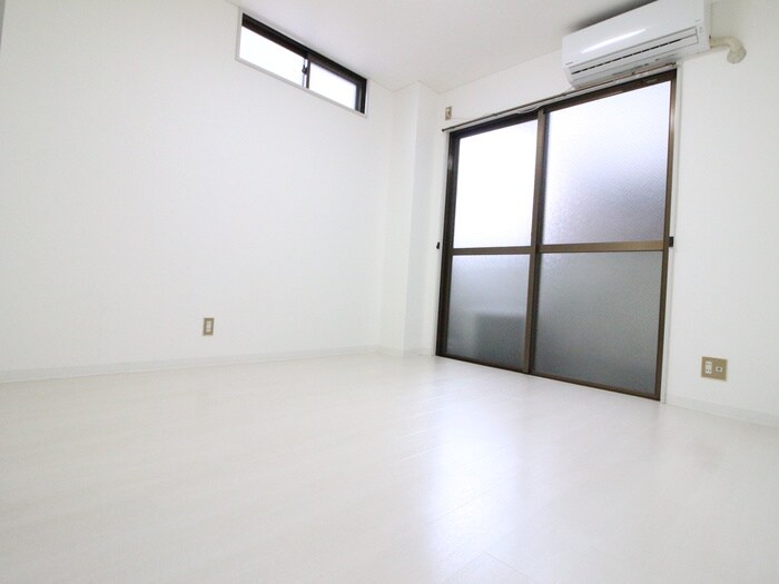 物件内観写真12　(居室)