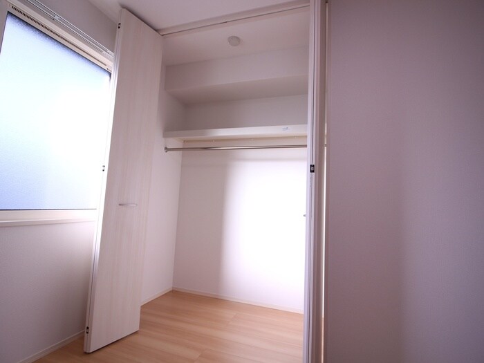 物件内観写真13　(収納)