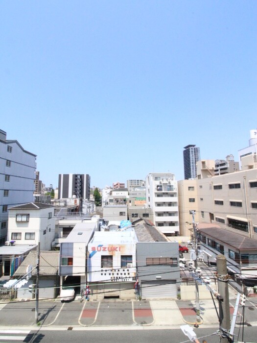 物件内観写真16　(室内からの展望)