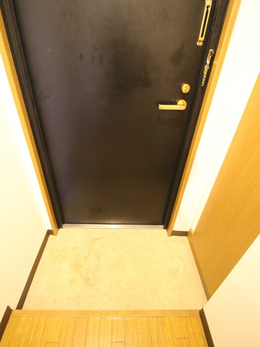 物件内観写真17　(玄関)