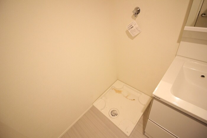 物件内観写真13　(洗濯機置場)