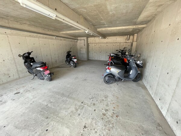 バイク置き場