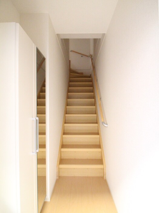 物件内観写真7　(玄関)