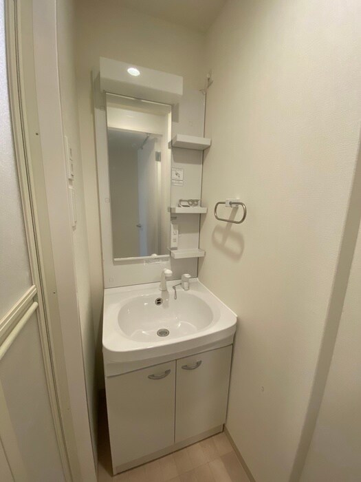 物件内観写真12　(洗面)