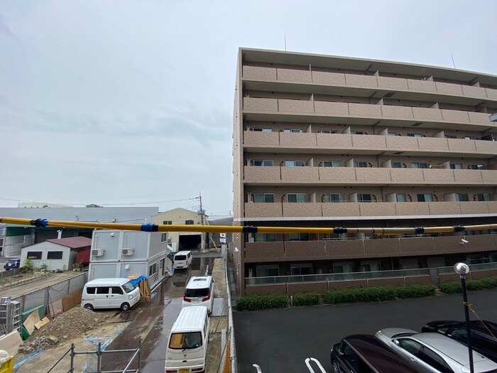 物件内観写真17　(室内からの展望)