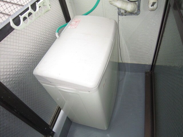 物件内観写真13　(洗濯機置場)