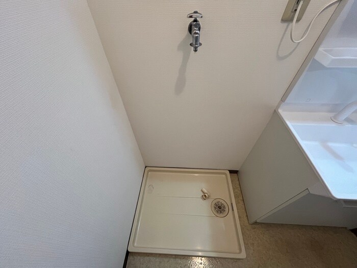 物件内観写真18　(洗濯機置場)