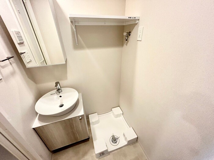 物件内観写真11　(洗濯機置場)