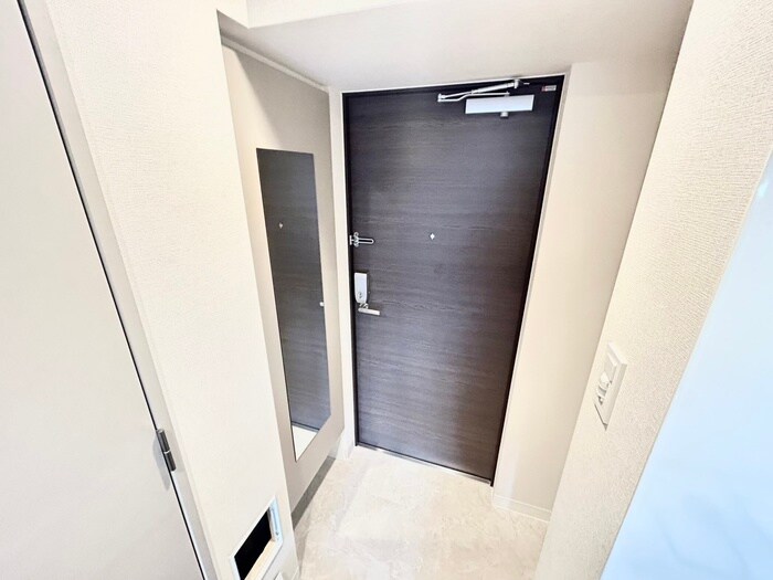 物件内観写真14　(玄関)