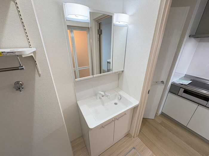 物件内観写真11　(洗面)