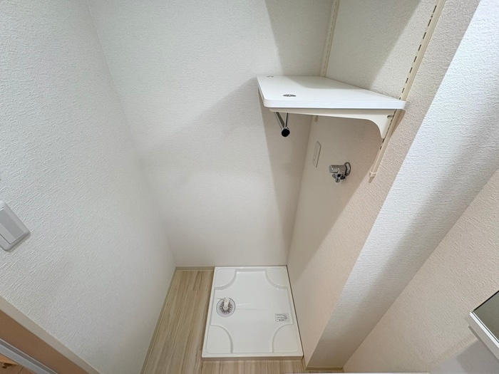 物件内観写真12　(洗濯機置場)