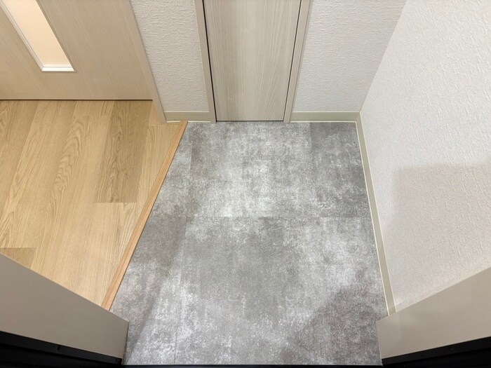 物件内観写真17　(玄関)