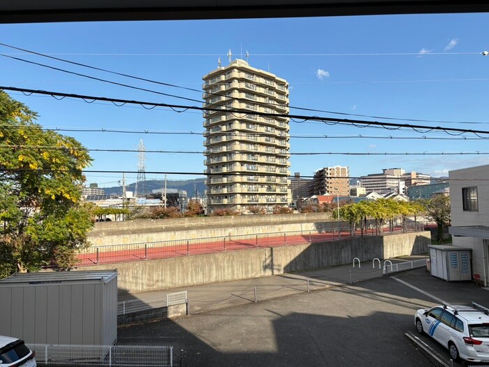 物件内観写真20　(室内からの展望)