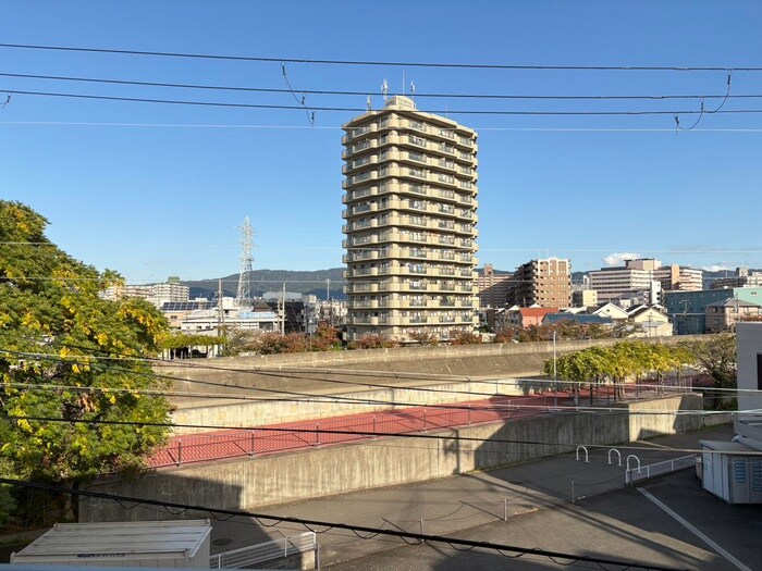 物件内観写真20　(室内からの展望)