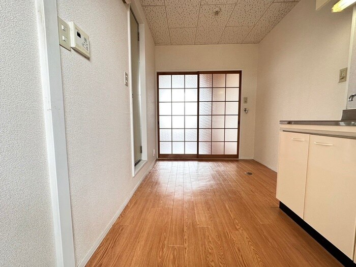 物件内観写真10　(廊下)