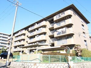 公社千里山田西B団地A16棟(107)外観写真