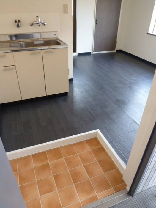 物件内観写真8　(玄関)