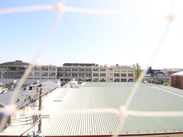 物件内観写真22　(室内からの展望)