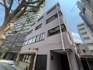 ラフィーネ川西外観写真