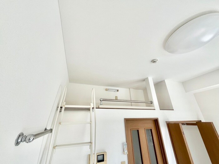 物件内観写真9　(ロフト)