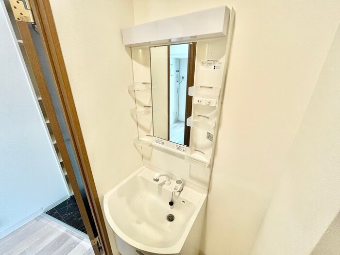 物件内観写真13　(洗面)