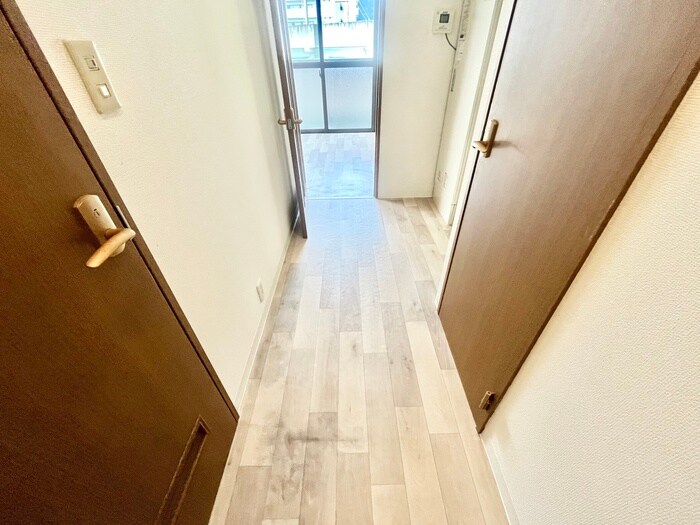 物件内観写真19　(廊下)