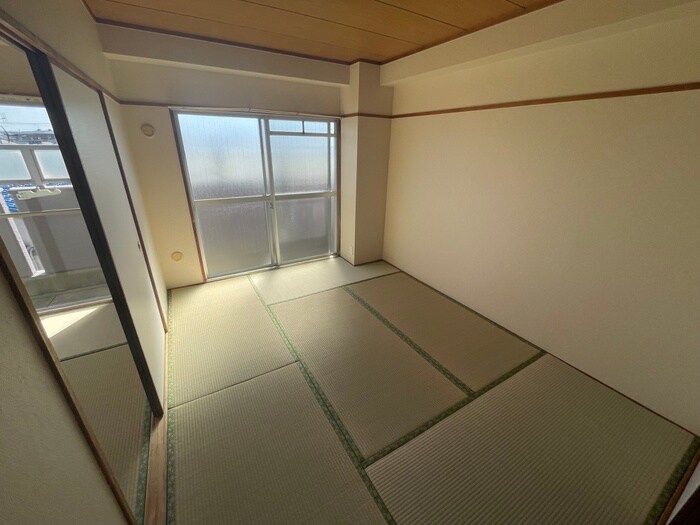 物件内観写真9　(居室)