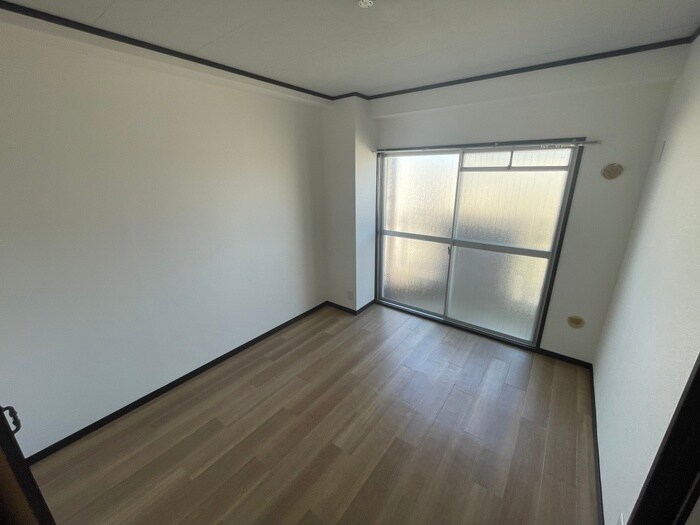 物件内観写真10　(居室)