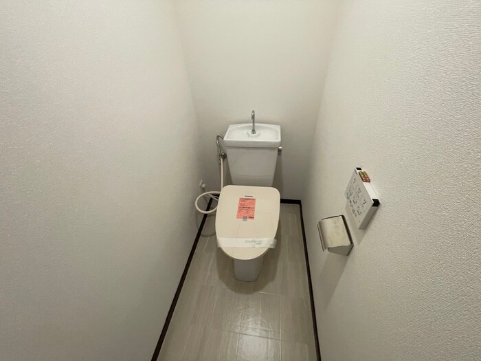 物件内観写真13　(トイレ)