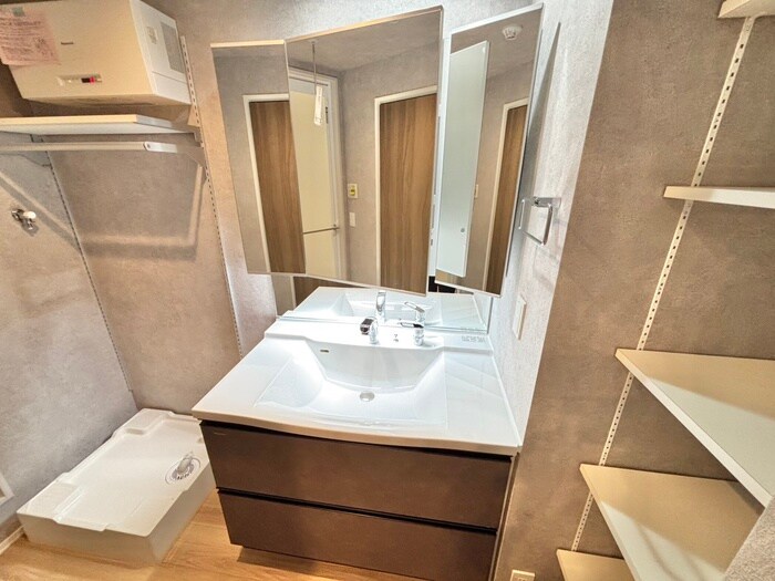 物件内観写真10　(洗面)