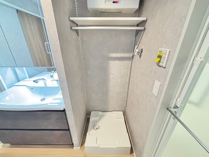 物件内観写真13　(洗濯機置場)