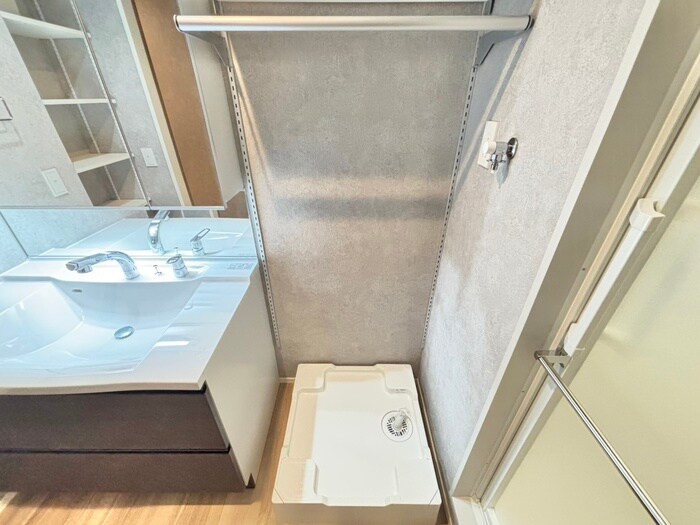 物件内観写真15　(洗濯機置場)