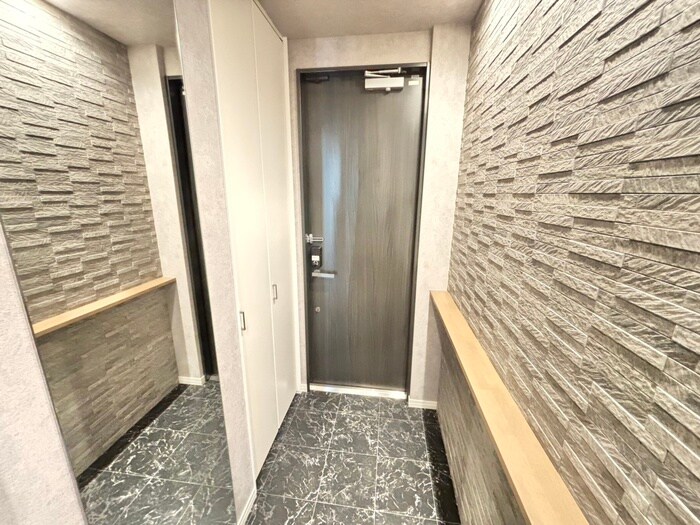 物件内観写真15　(玄関)