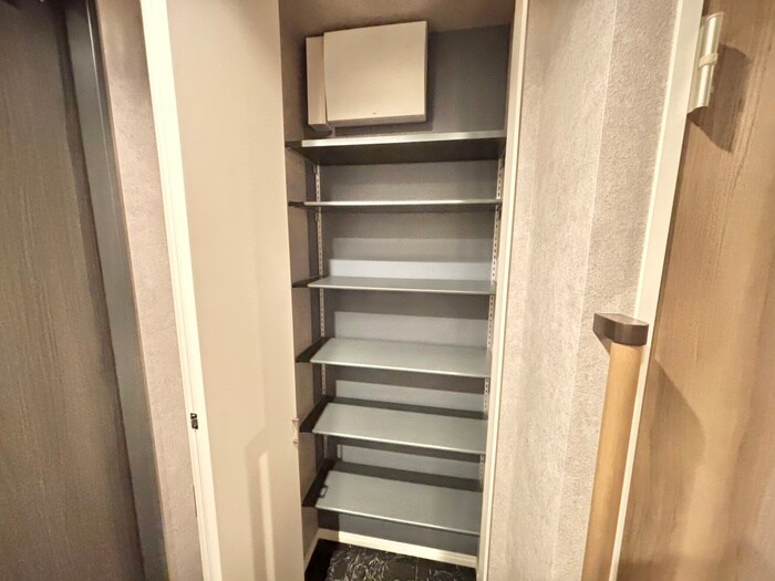 物件内観写真16　(靴箱)