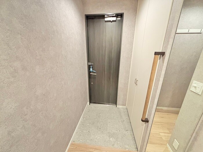 物件内観写真17　(玄関)