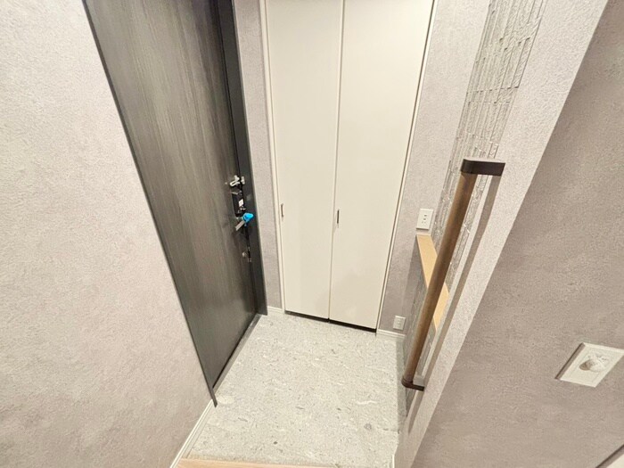 物件内観写真17　(玄関)