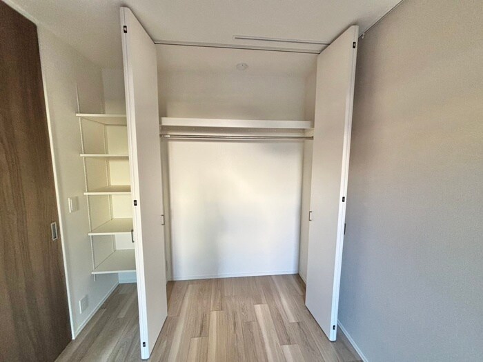 物件内観写真18　(収納)