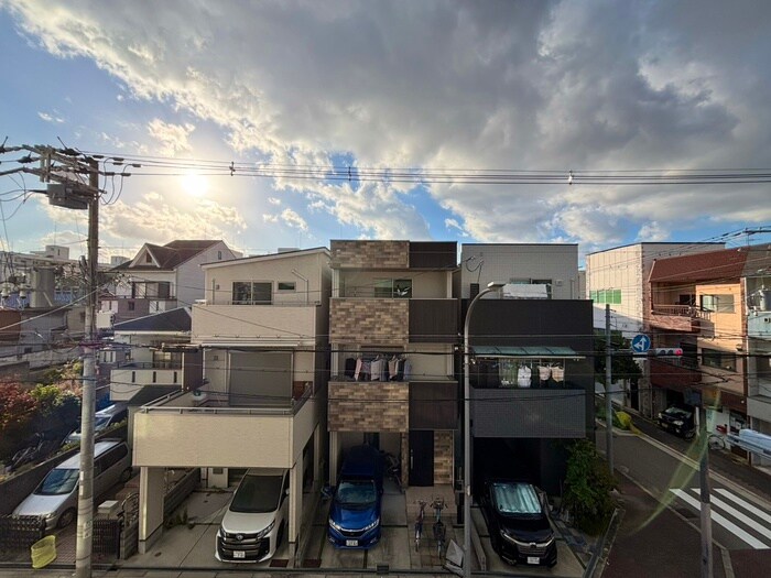 物件内観写真22　(室内からの展望)