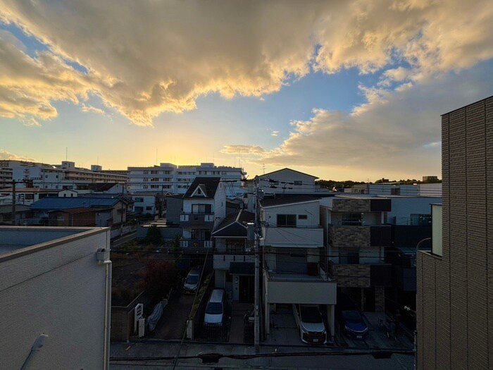 物件内観写真22　(室内からの展望)