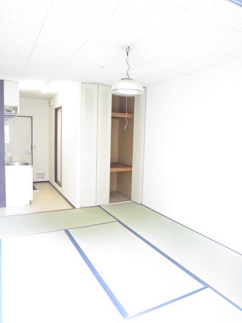 物件内観写真12　(居室)