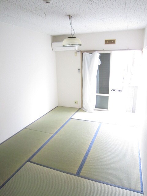 物件内観写真13　(居室)