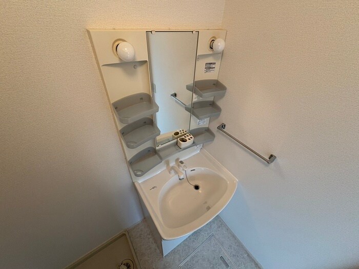 物件内観写真13　(洗面)