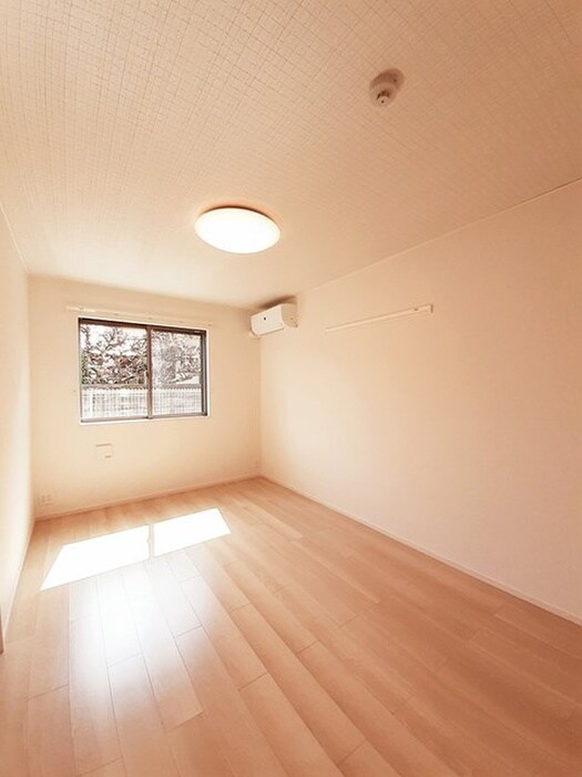 物件内観写真14　(居室)