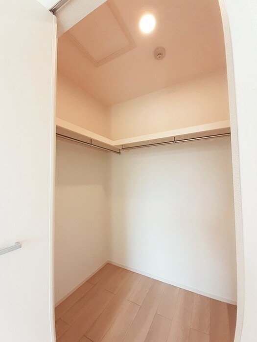 物件内観写真15　(収納)