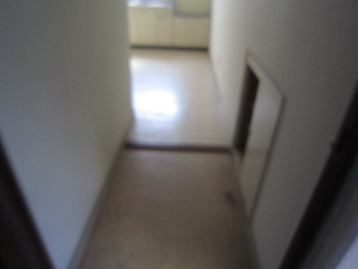 物件内観写真12　(玄関)