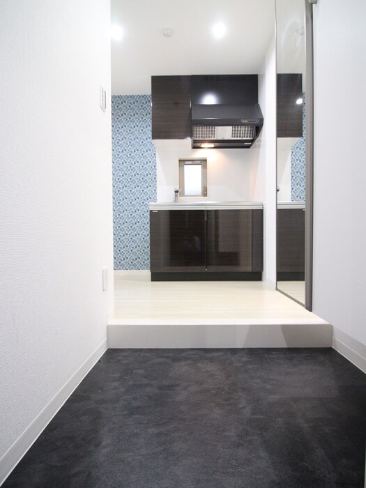 物件内観写真7　(玄関)