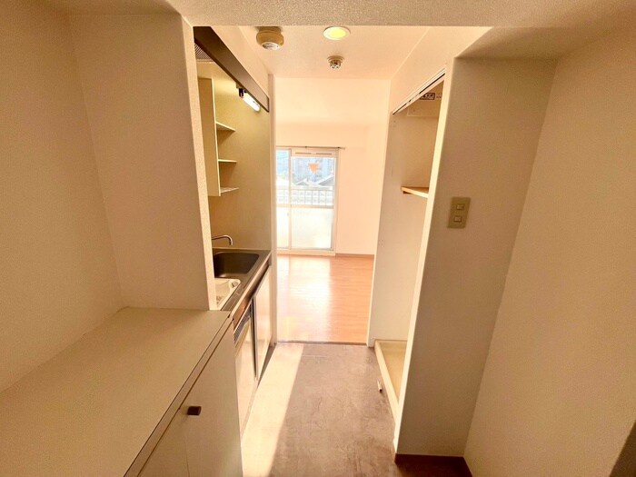 物件内観写真20　(廊下)