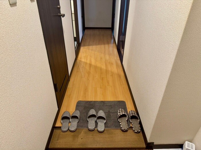 物件内観写真18　(廊下)