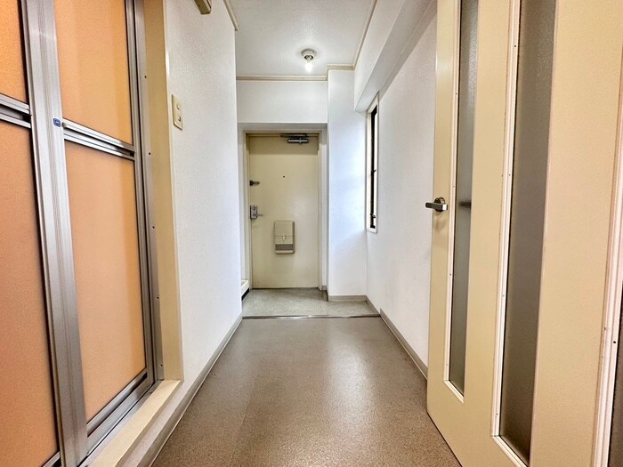 物件内観写真9　(廊下)