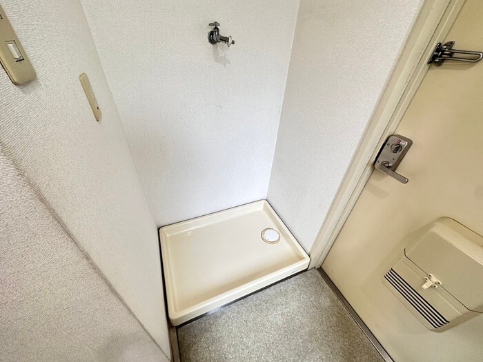 物件内観写真19　(洗濯機置場)